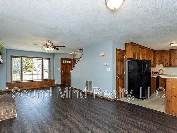 5th image of 250 Wordsworth Dr