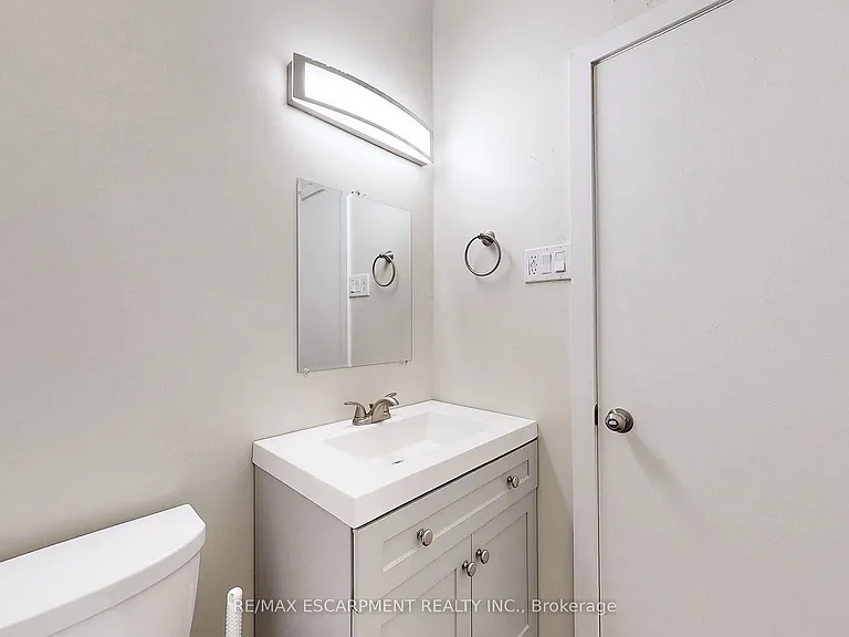 65 Fielding Cres #UPPER — Photo 18