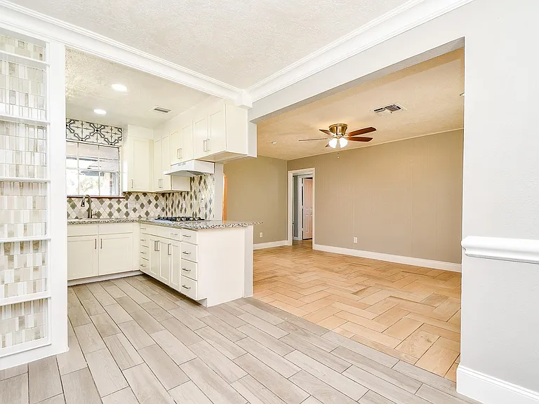 7619 W Gulf Bank Rd — Photo 7