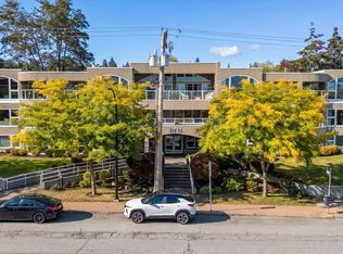 15809 Marine Dr #304, White Rock, BC V4B 1E7