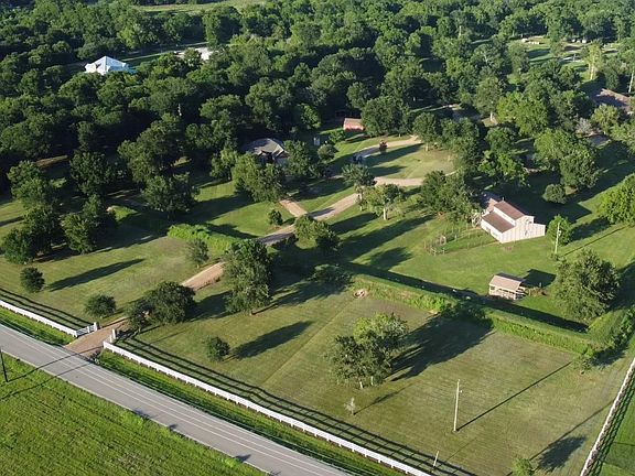 3rd image of 530 Chisolm Trl