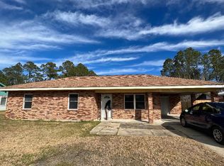 812 Amar St, Waveland, MS 39576