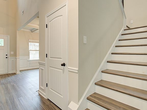 4th image of 4890 Sultana Southwest Way