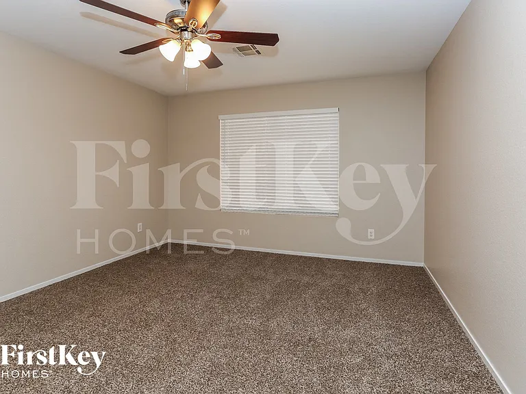 5508 Crinoline Ave — Photo 5