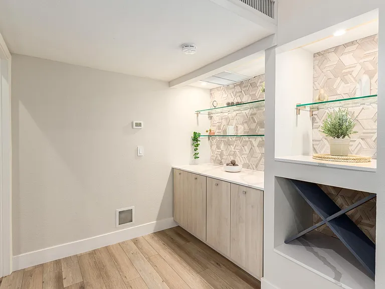 5009 E Le Marche Ave — Photo 23