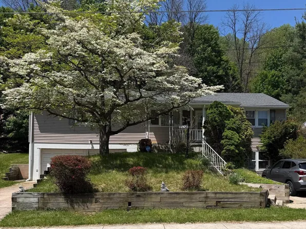 1530 Kramer Ave, Reading, PA 19606
