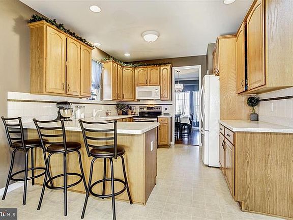 4th image of 907 W Mill Creek Way