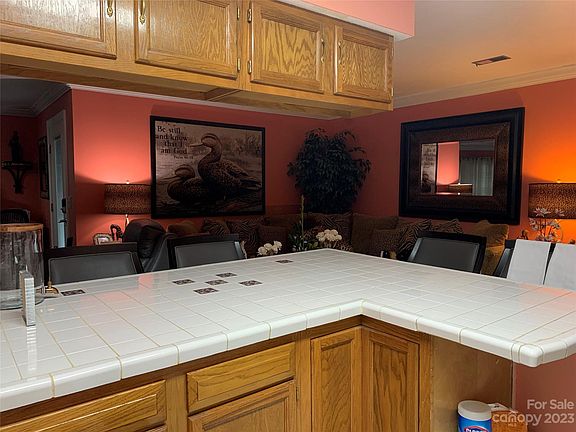 3rd image of 6254 Rosecroft Dr