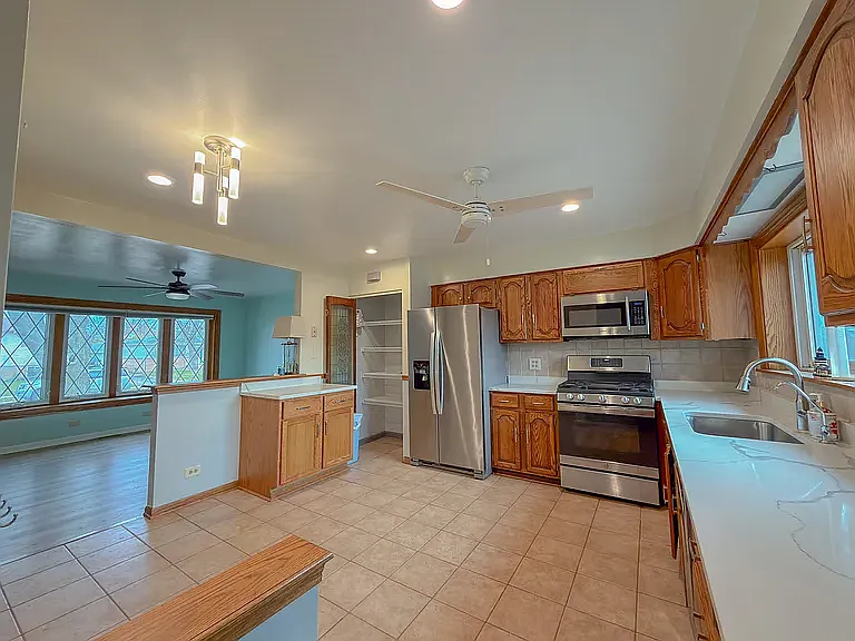 539 W Rose Ave — Photo 8