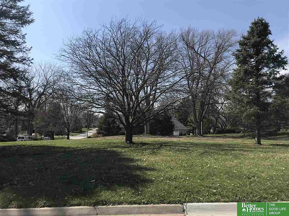1st image of 1830 S 106th St