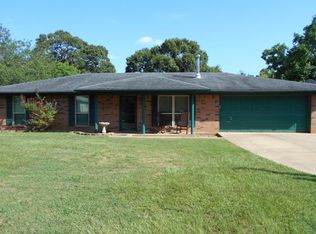 204 Westview St, Palestine, TX 75803