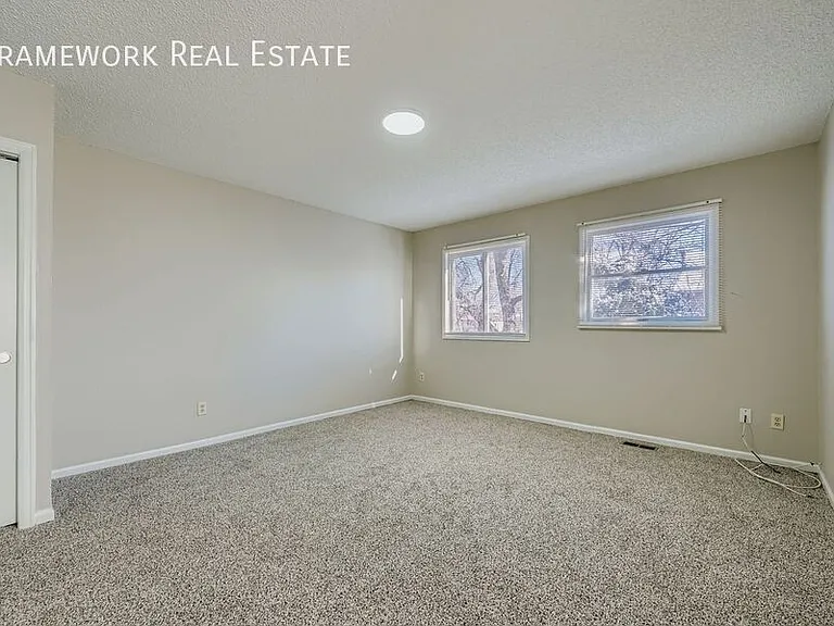 141 E Longs Peak Ave — Photo 12