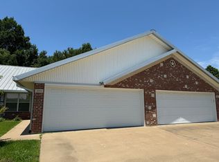 2111 Sandstone Dr, Longview, TX 75605