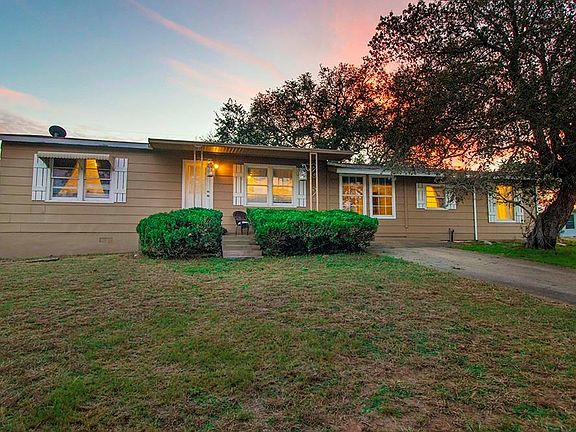 2nd image of 703 Pleasantview Dr