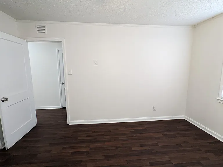 3151 Kingston St — Photo 8