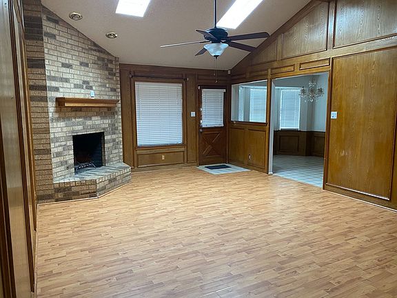 3rd image of 4503 Fairbanks Dr