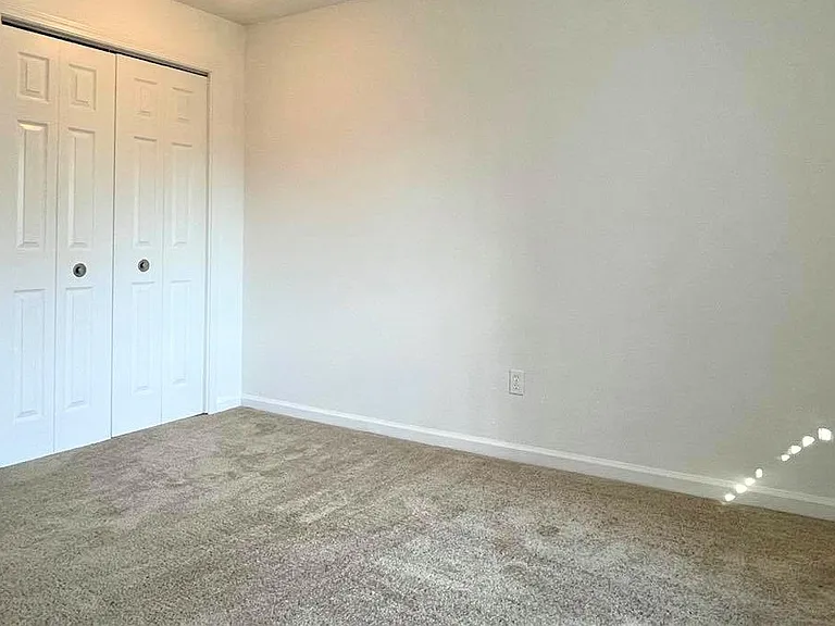 Thornridge Apartments — Photo 52