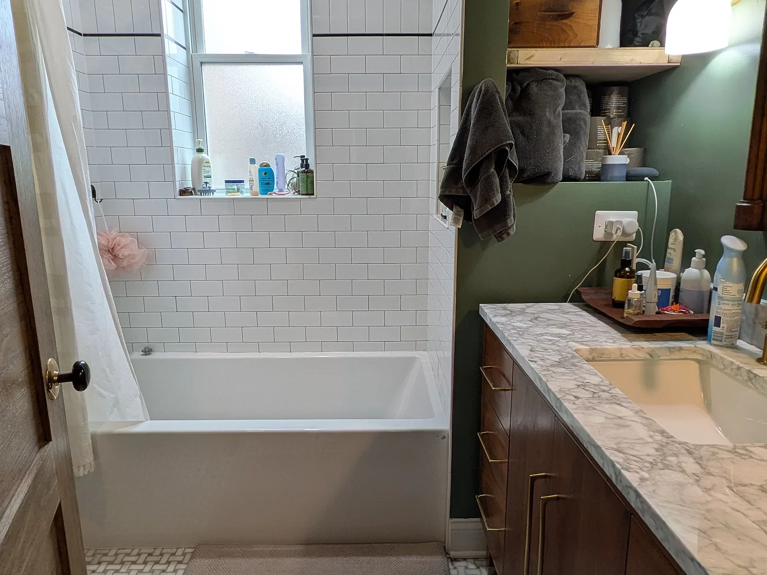 2 bed, 1.5 bath, 1200 sqft, $2,800 — Photo 3