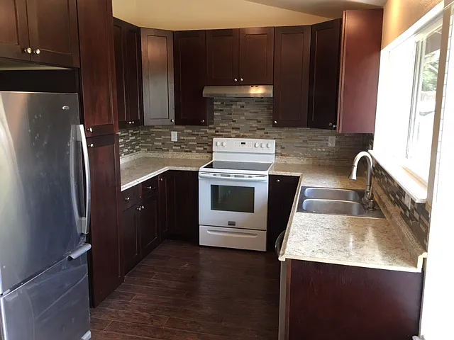 3 bed, 2.5 bath, 2100 sqft, $2,950 — Photo 4