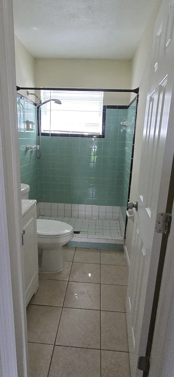Photo 1 of 12 - 3049 2nd St #1 - Fort Myers, FL Primary Photo - 3049 2nd St #1