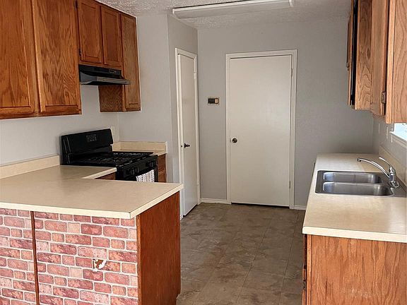 4th image of 8010 Western Trail Dr