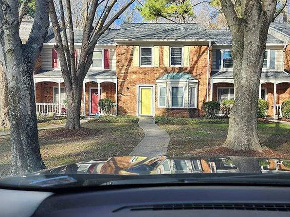 34 Corwin Cir, Hampton, VA 23666