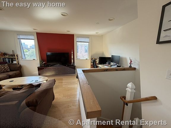4th image of 29 Warren St