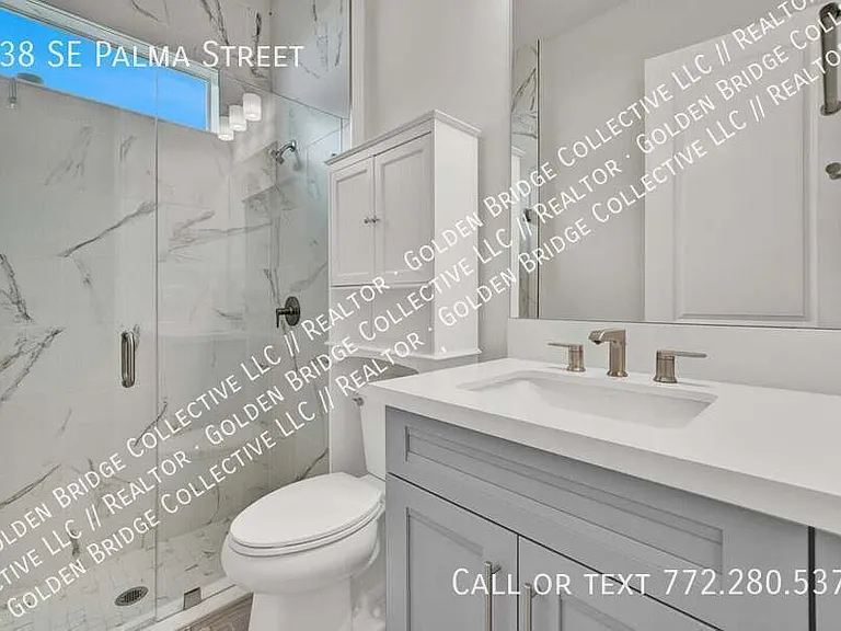 138 SE Palma St — Photo 13