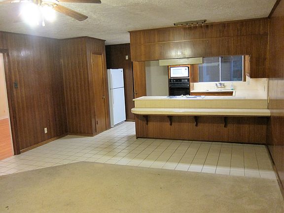 4th image of 4670 Corkwood Ln