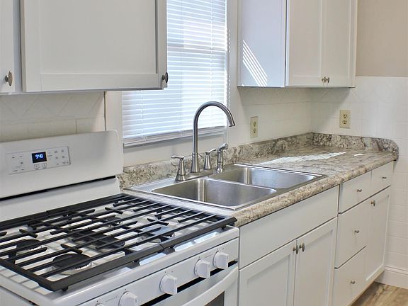5th image of 515 Prescott St