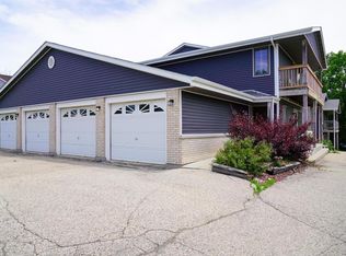 1834 Green Valley Dr, Janesville, WI 53546