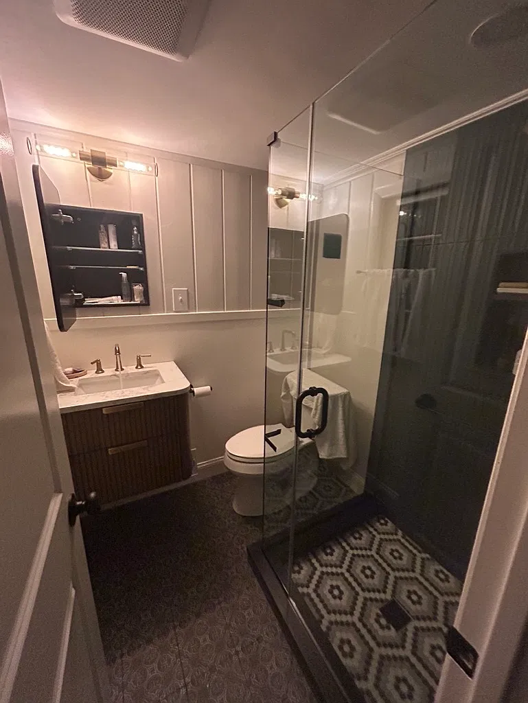 2 bed, 1900 sqft, $3,850 — Photo 3