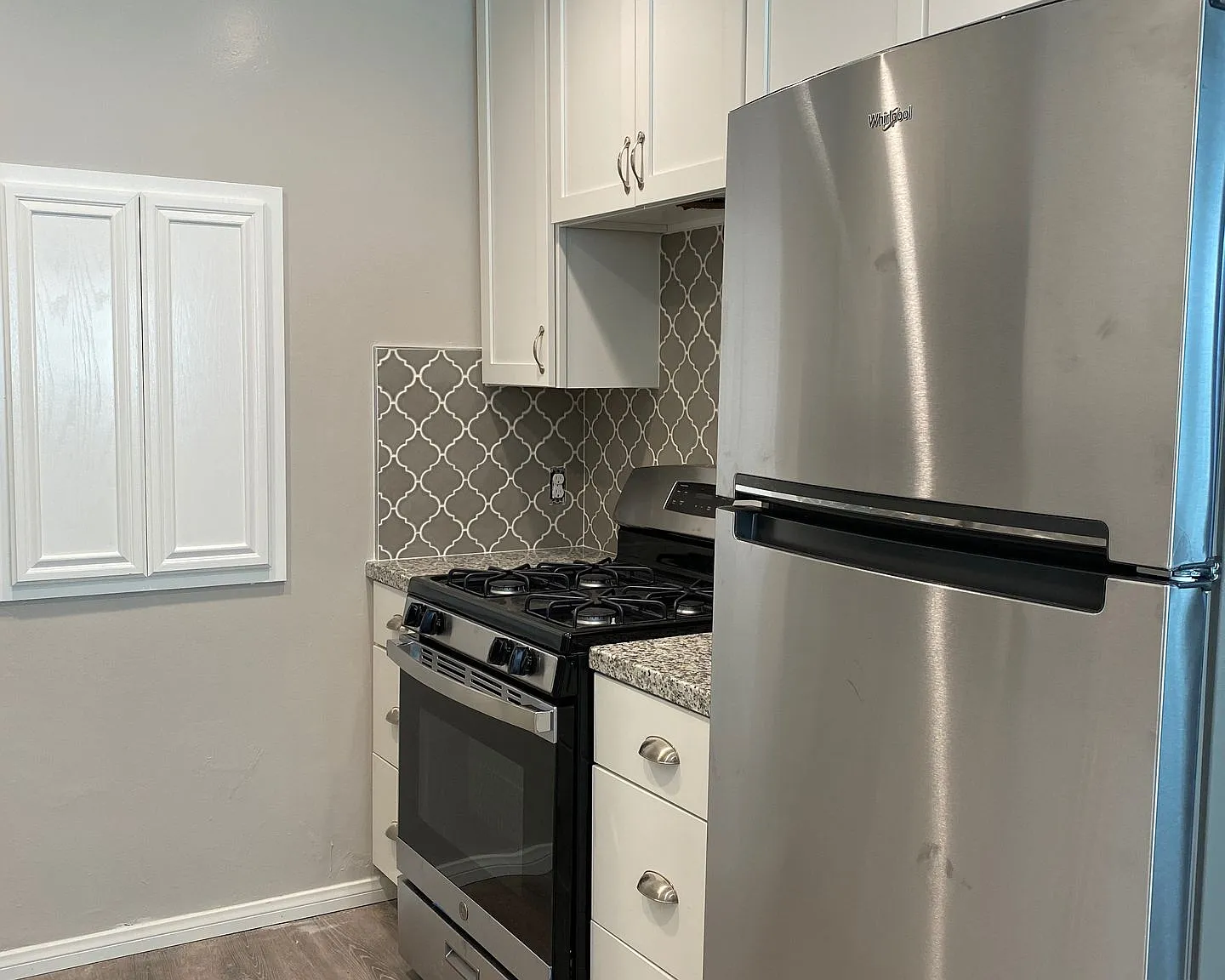 3 bedroom / 2 bath upstairs unit in the heart of Hillcrest! — Photo 1