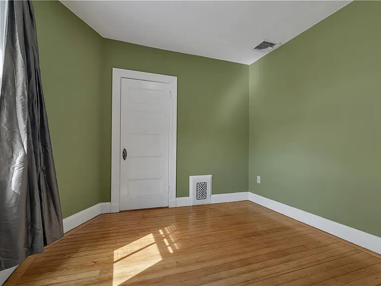 98 Butler Ave — Photo 19