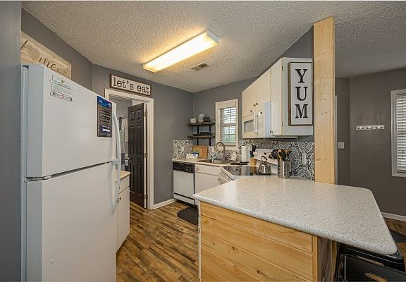 4th image of 1386 Ski View Dr #U115
