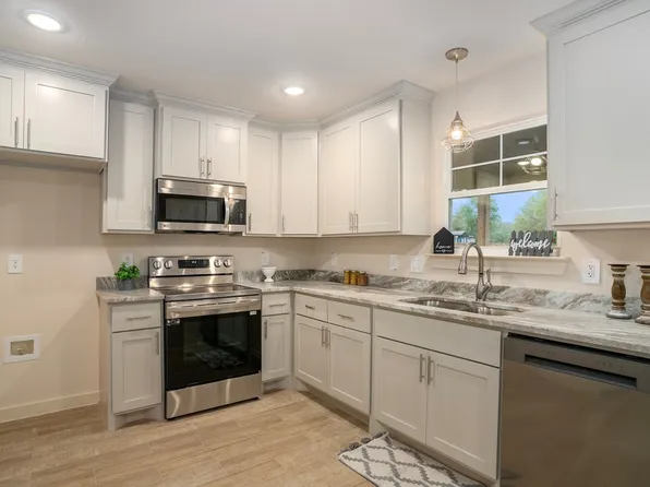 209 N Cleburne Whitney Rd, Rio Vista, TX 76093