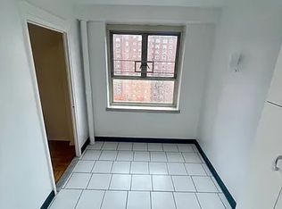 67-50 188th St #A9, Fresh Meadows, NY 11365