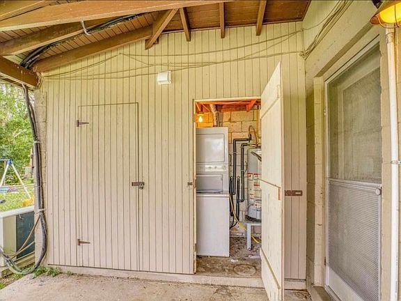 3rd image of 5519 Mayfair Dr
