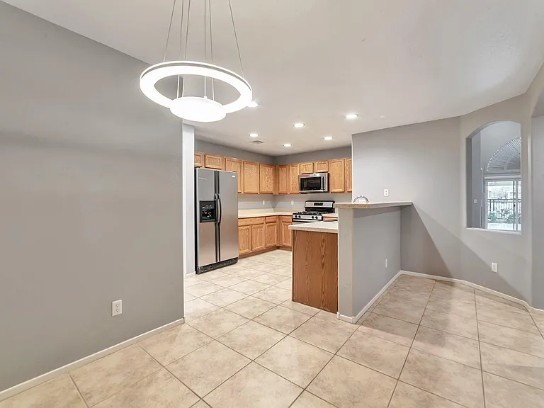 10318 Birch Bluff Ln — Photo 7