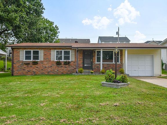 3rd image of 10814 Antrill Dr