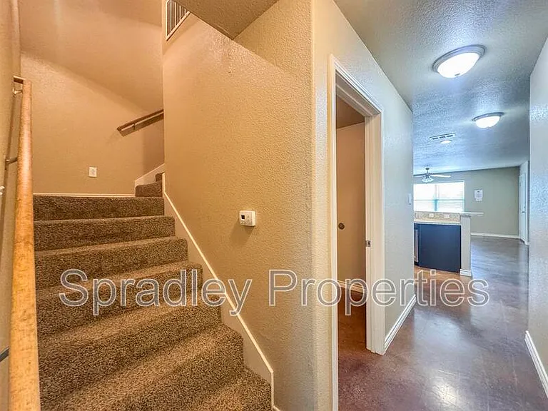 642 Laila Ln — Photo 15