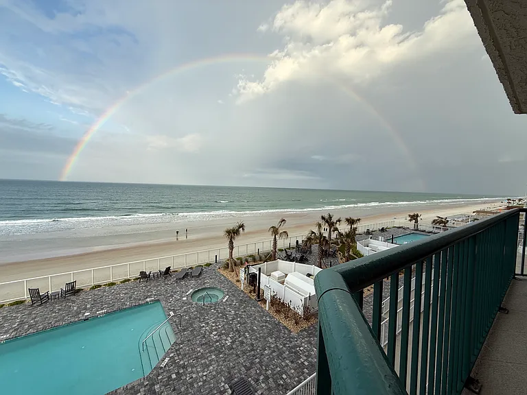 Find your Pot of Gold in Unit 304 @ Towers Grande