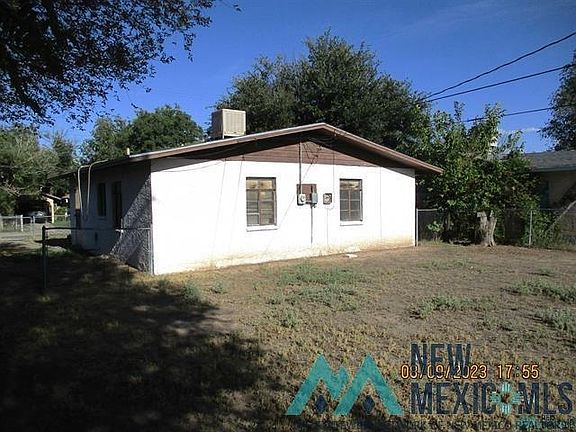 4th image of 904 N Orchard Ave