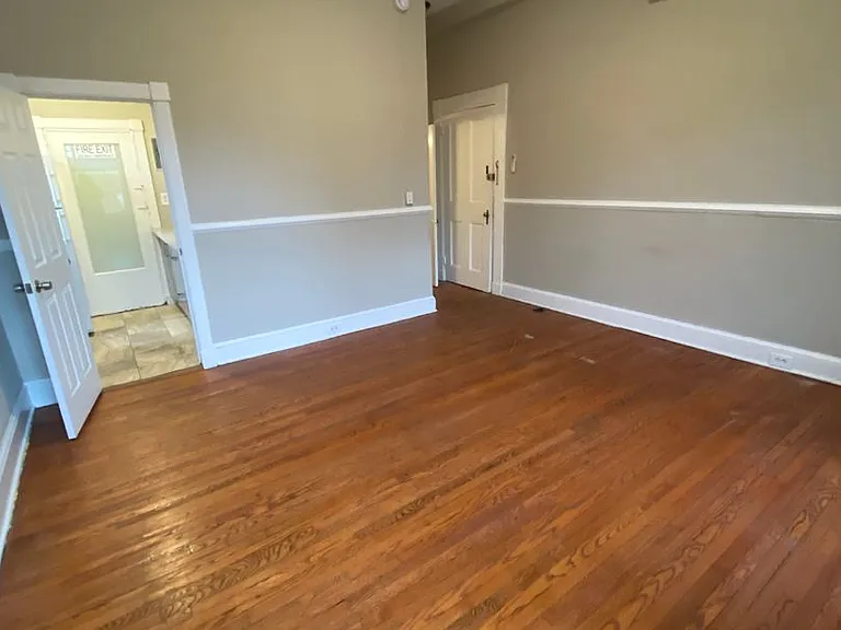 24 E Madison St — Photo 16