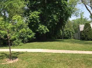 1326 W Central Rd, Mount Prospect, IL 60056