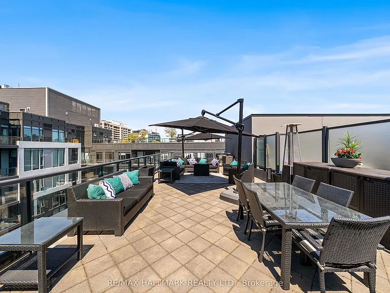 560 Front St W #1105 — Photo 28