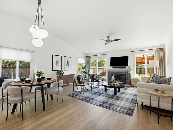 3rd image of 198 Valencia Way