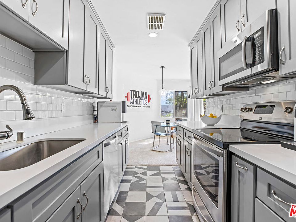 1st image of 2345 Roscomare Rd APT 302