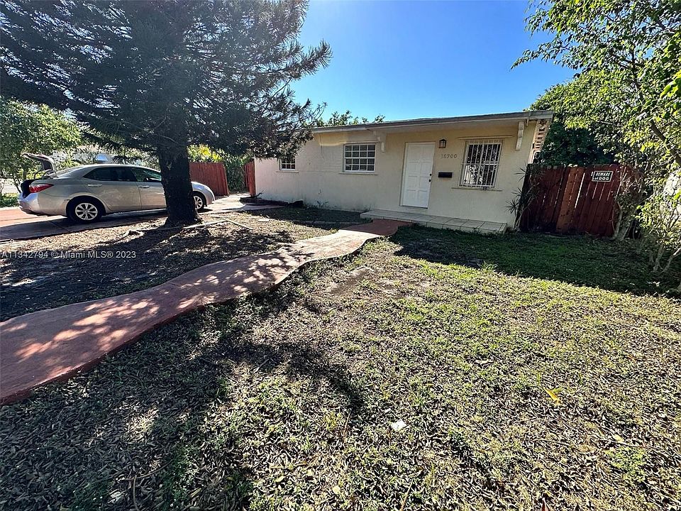 1st image of 15700 NE 14th Ct