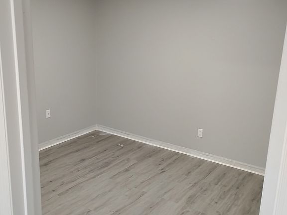 4th image of 5005 Marylin Ln #B